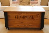 Uncle Joe´s Couchtisch XL Champagne Truhentisch Truhe im Vintage Shabby chic Style aus Massiv-Holz in braun mit Stauraum und Deckel Holzkiste Beistelltisch Landhaus Wohnzimmertisch Holztisch nussbaum - 1